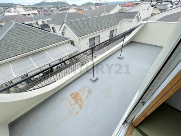 宝塚市泉町のマンション