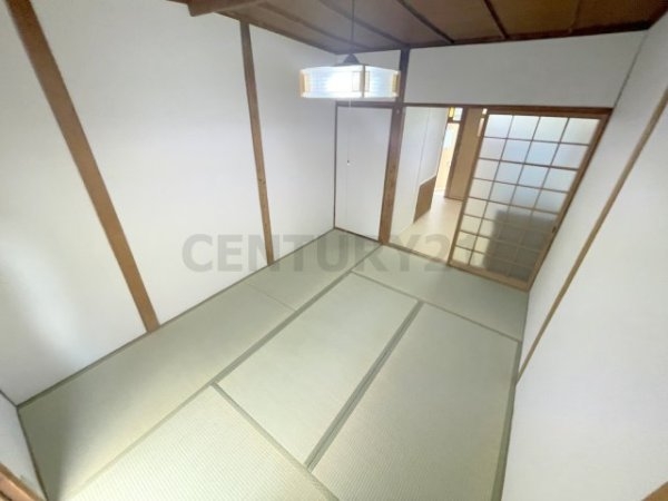 川西市多田桜木２丁目のマンション
