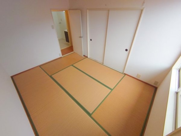 宝塚市野上４丁目のアパート