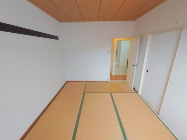 宝塚市野上４丁目のアパート