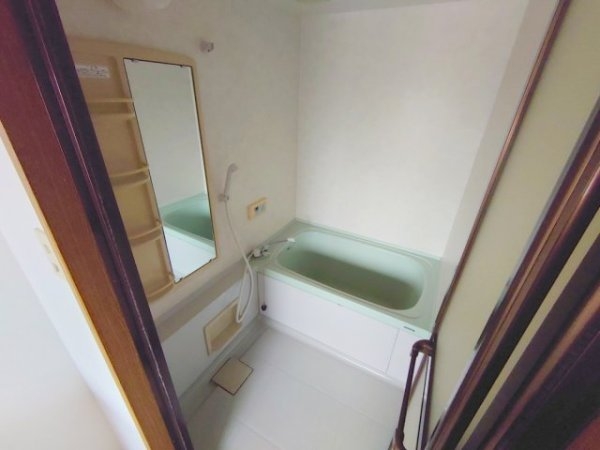 伊丹市荻野４丁目のマンション