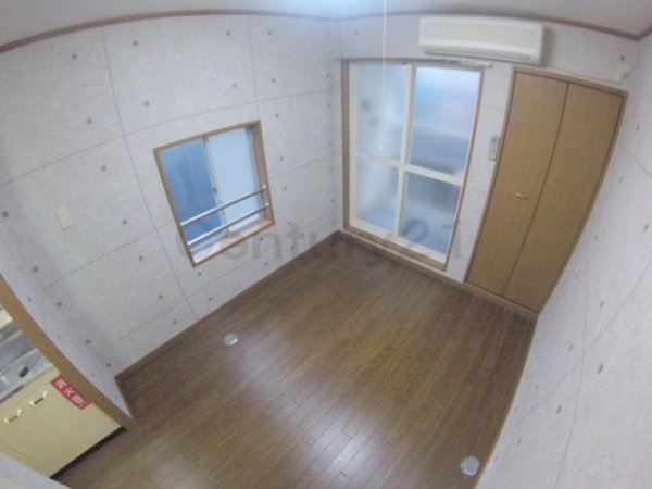 川西市花屋敷１丁目のマンション