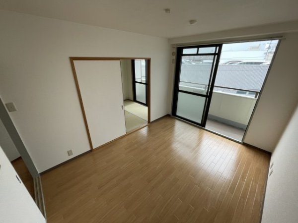 西宮市下大市東町のマンション