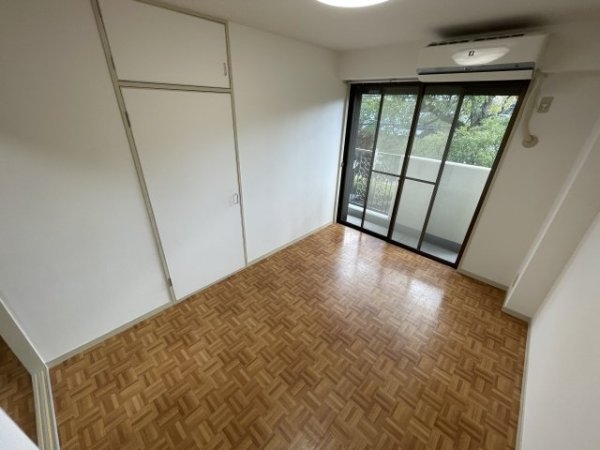 西宮市上甲東園１丁目のマンション