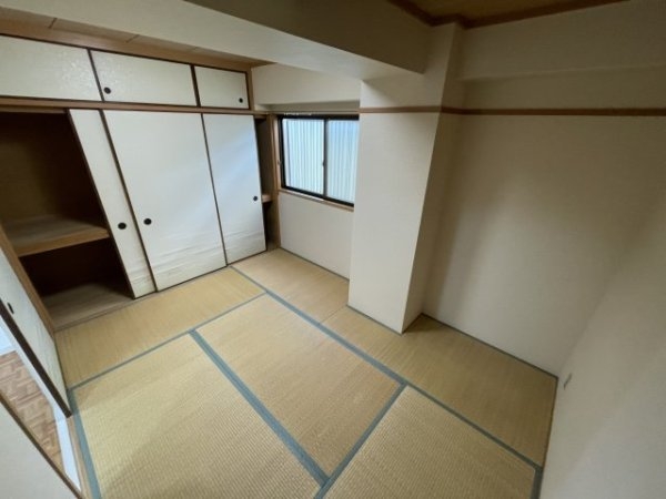 西宮市上甲東園１丁目のマンション