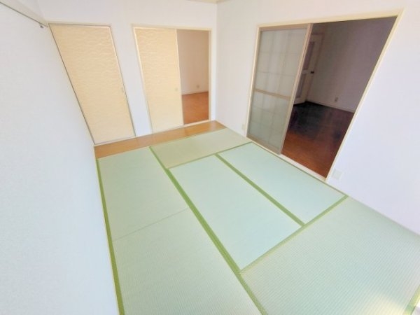 伊丹市中野東３丁目のアパート