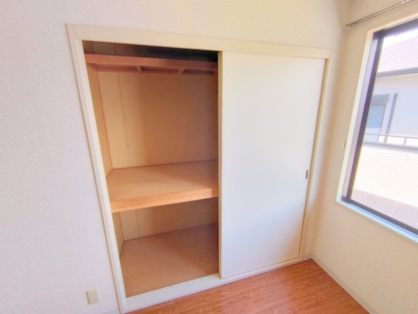 伊丹市中野東３丁目のアパート