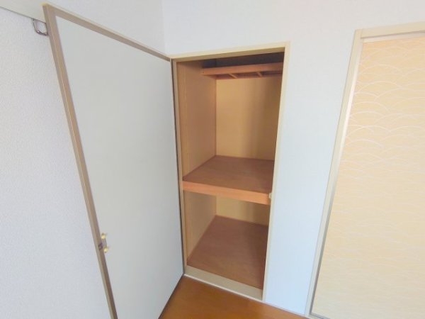 伊丹市中野東３丁目のアパート