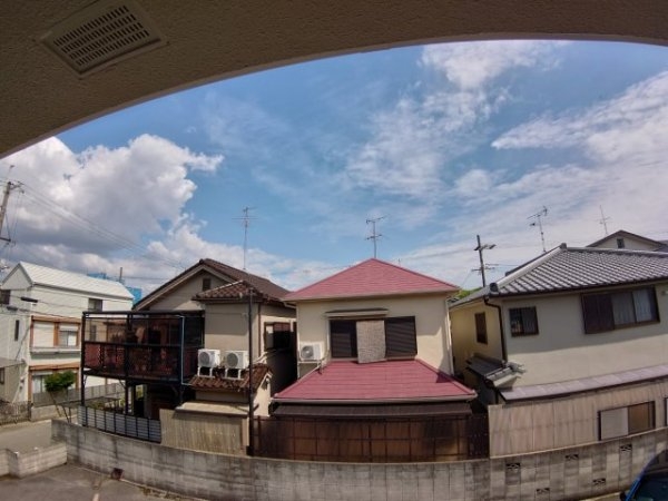 伊丹市中野東１丁目のアパート