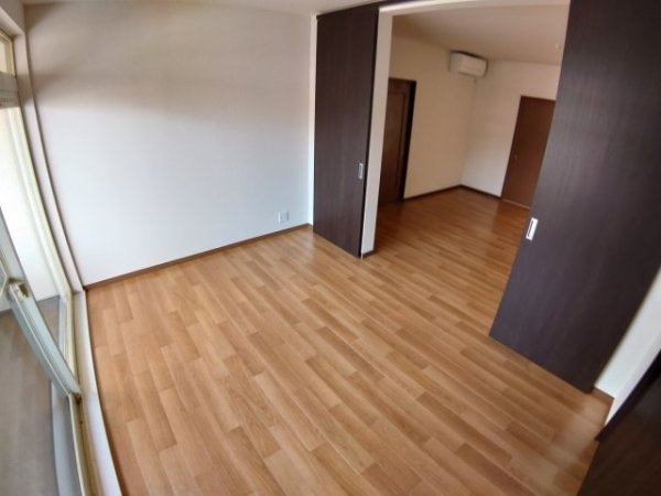 伊丹市中野東１丁目のアパート