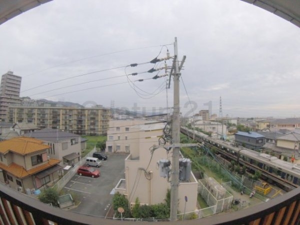 宝塚市売布東の町のマンション