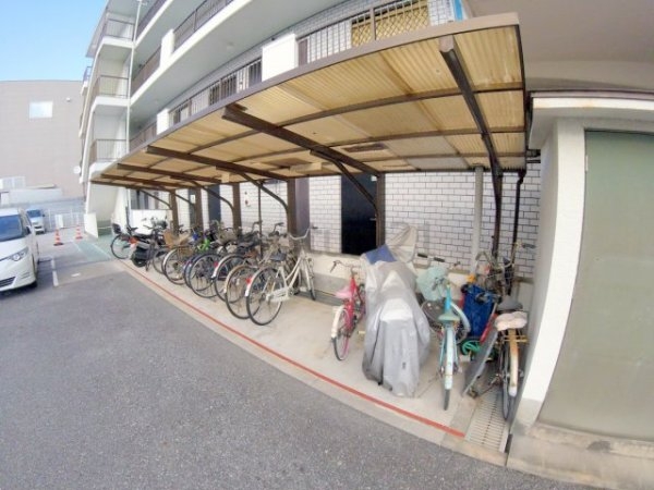 宝塚市売布東の町のマンション