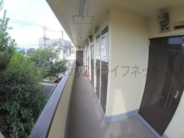 箕面市半町２丁目のマンション