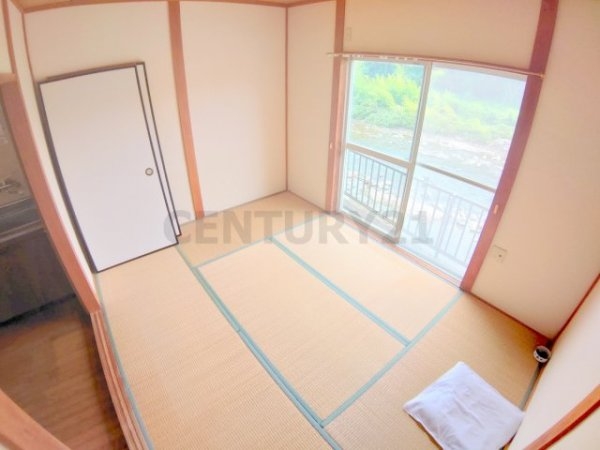 川西市多田院１丁目のアパート