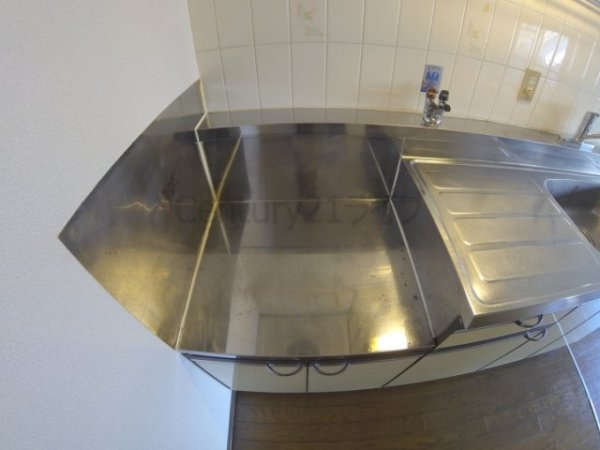 宝塚市鹿塩２丁目のマンション