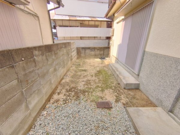 宝塚市小林３丁目のテラスハウス