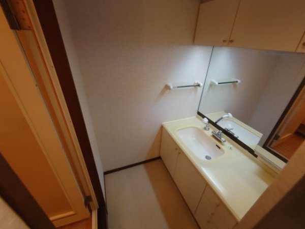 宝塚市宝松苑のマンション