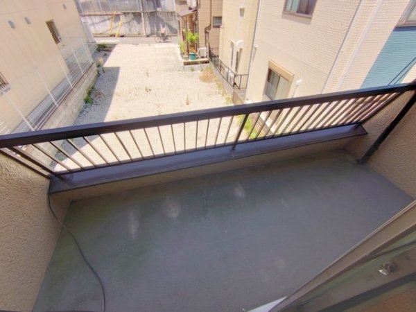川西市小花１丁目のテラスハウス