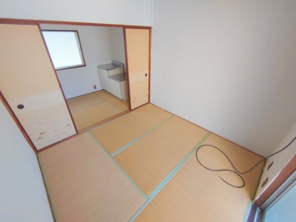 川西市小花１丁目のテラスハウス