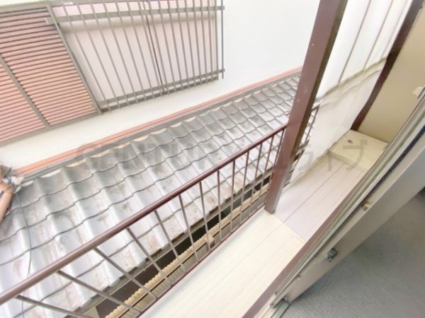 川西市南花屋敷４丁目のアパート