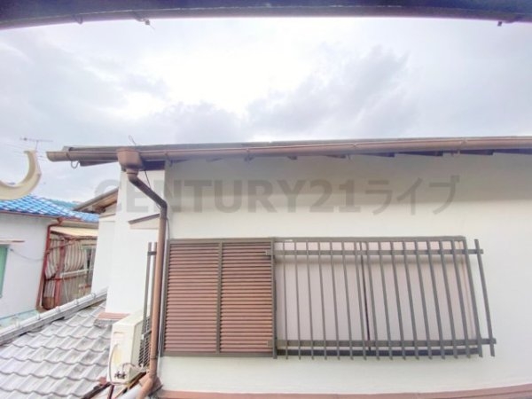 川西市南花屋敷４丁目のアパート
