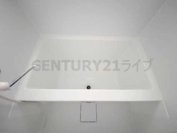 川西市南花屋敷４丁目のアパート