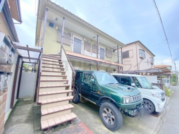 川西市南花屋敷４丁目のアパート