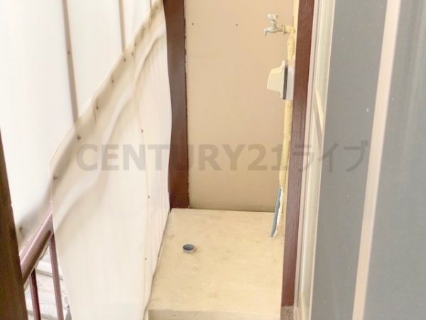 川西市南花屋敷４丁目のアパート