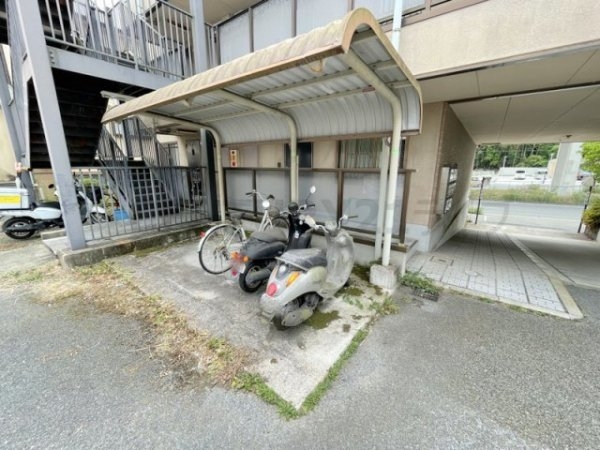川西市一庫３丁目のマンション