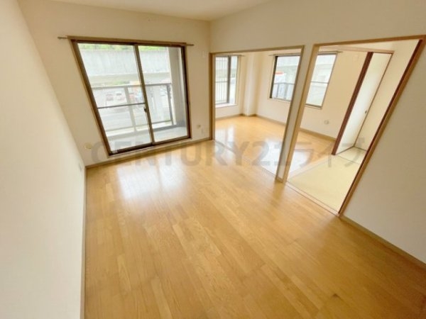 川西市一庫３丁目のマンション