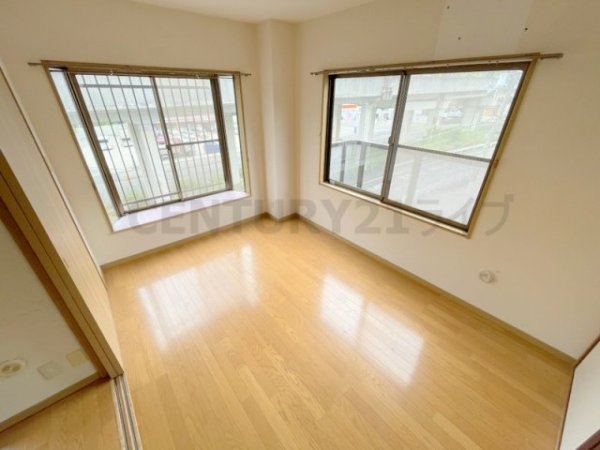 川西市一庫３丁目のマンション