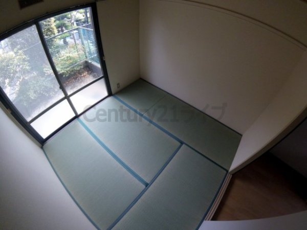宝塚市山本中３丁目のアパート