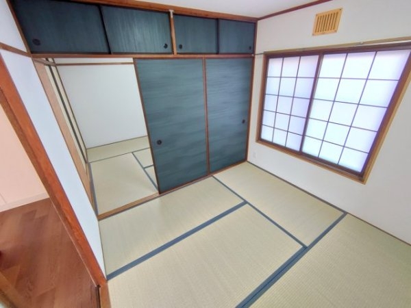 宝塚市宝梅２丁目のマンション