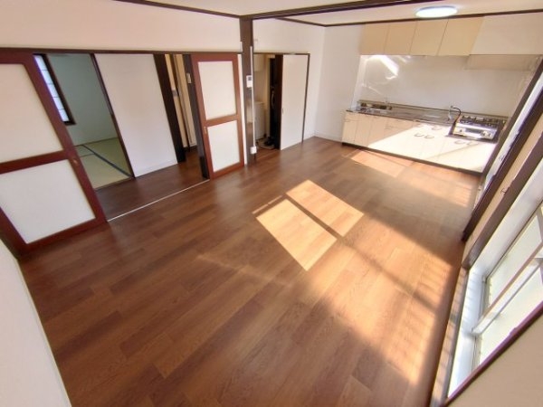 宝塚市宝梅２丁目のマンション