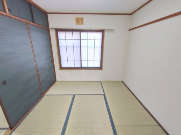 宝塚市宝梅２丁目のマンション