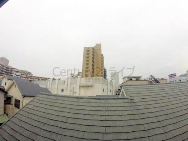 宝塚市逆瀬川１丁目のマンション