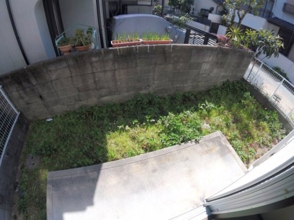 宝塚市鹿塩２丁目のアパート