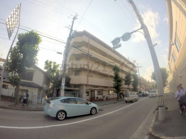 宝塚市山本丸橋１丁目のマンション