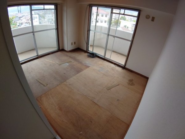 宝塚市山本丸橋１丁目のマンション