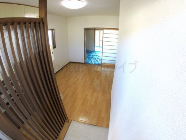 宝塚市逆瀬川２丁目のアパート