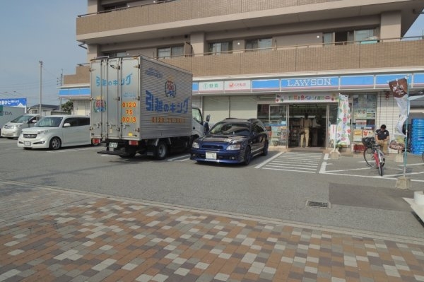 宝塚市逆瀬川2丁目のアパート(ローソン 宝塚小林三丁目店)