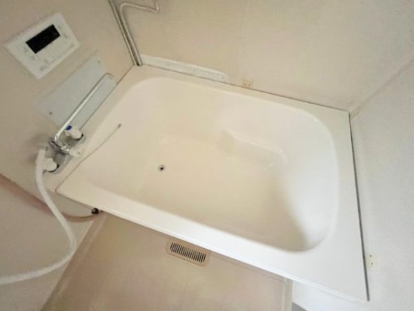 宝塚市中筋山手２丁目のアパート