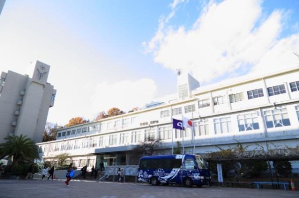 箕面市桜１丁目のマンション(大阪青山大学・大阪青山大学短期大学部)