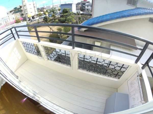 西宮市下大市東町のアパート