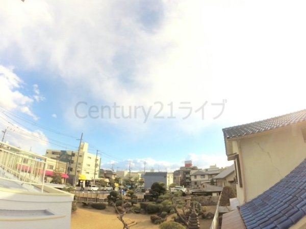 西宮市下大市東町のアパート