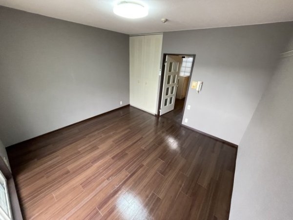 西宮市高木東町のアパート