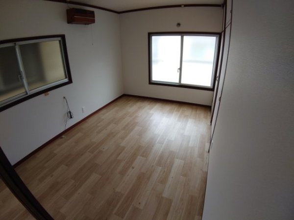 宝塚市山本丸橋２丁目の貸家