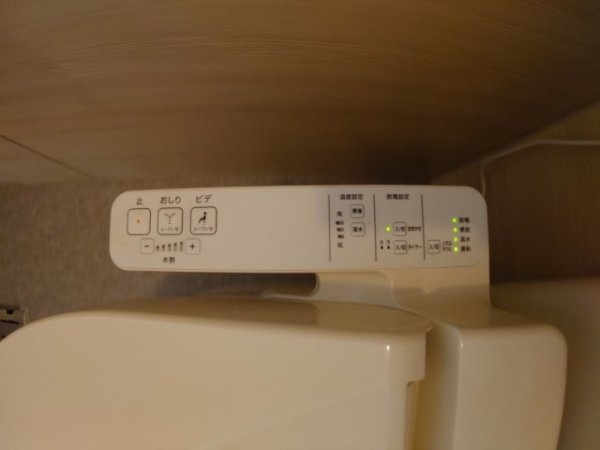 宝塚市山本丸橋２丁目の貸家