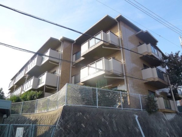 宝塚市平井２丁目のマンション