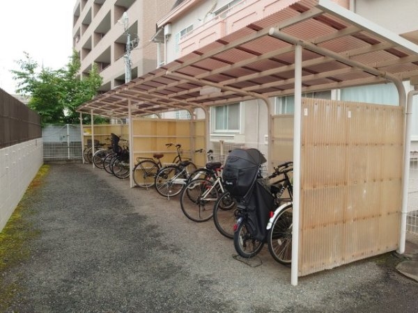 西宮市薬師町のアパート